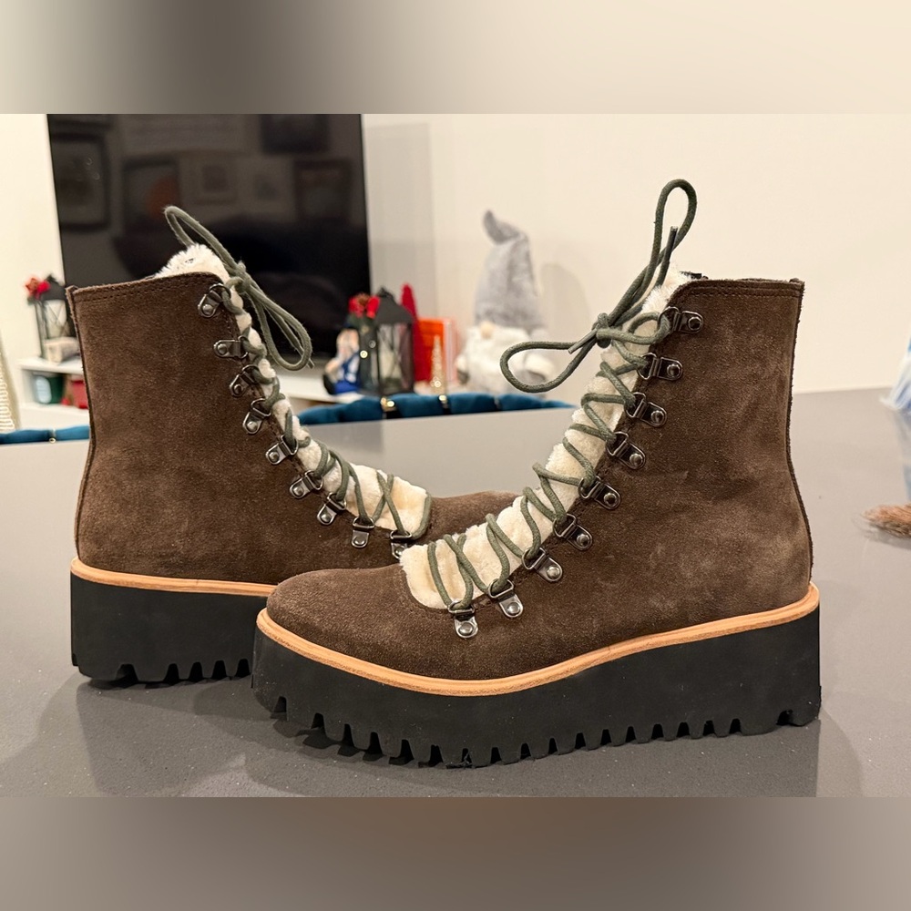 ALL BLACK Anthropologie Sherpa Lace-up Boots- Coffee Brown Size 37 US 7ā